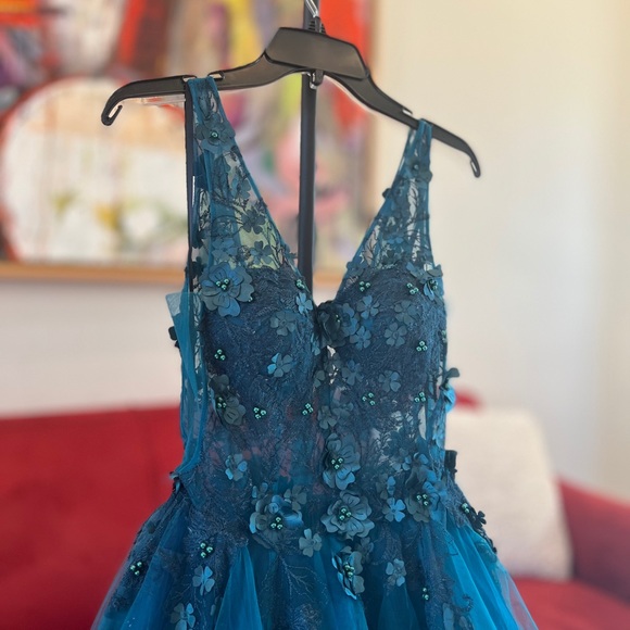 Your next Prom or special occasion dress! - Picture 2 of 11